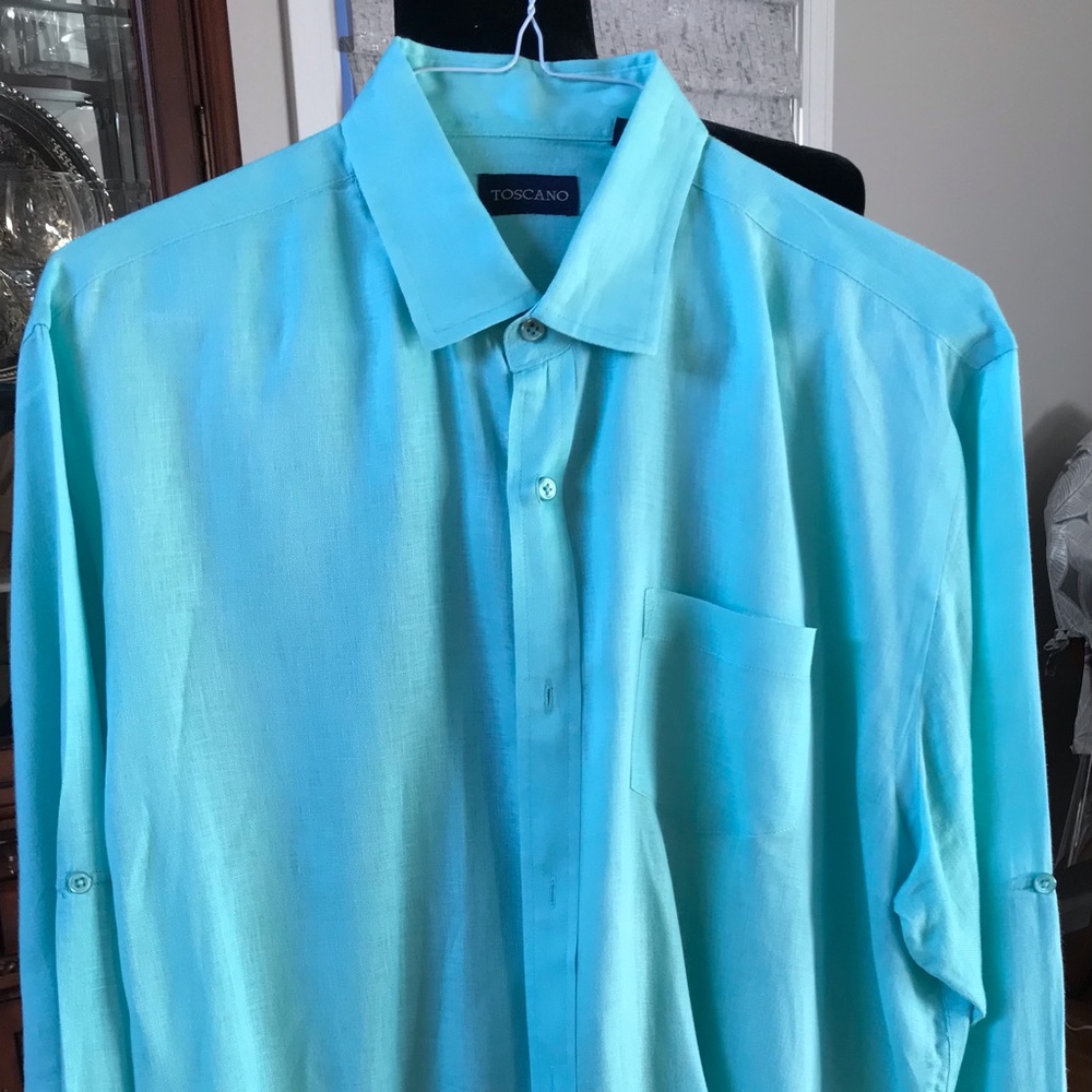 Men’s Toscano shirt.